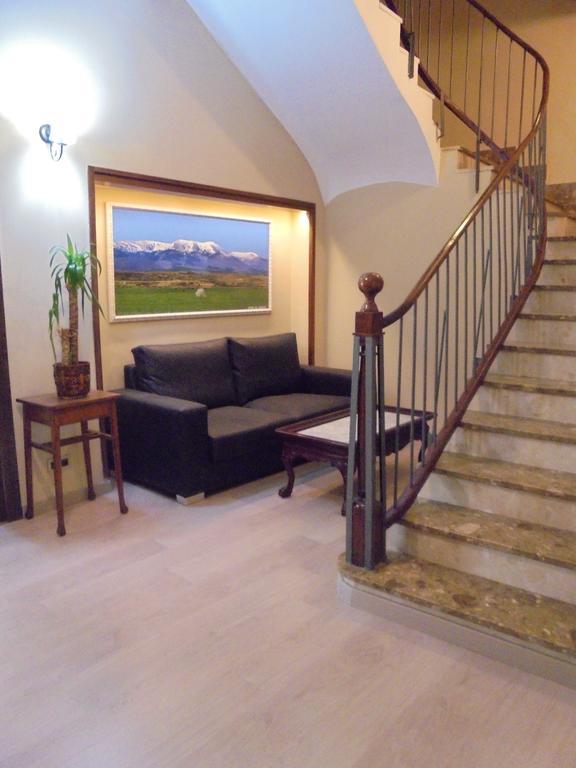 Hostal Palacete De Los Arcedianos Tarazona Luaran gambar