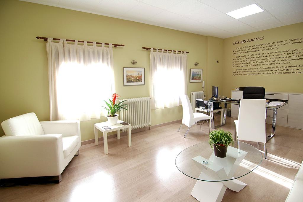Hostal Palacete De Los Arcedianos Tarazona Luaran gambar