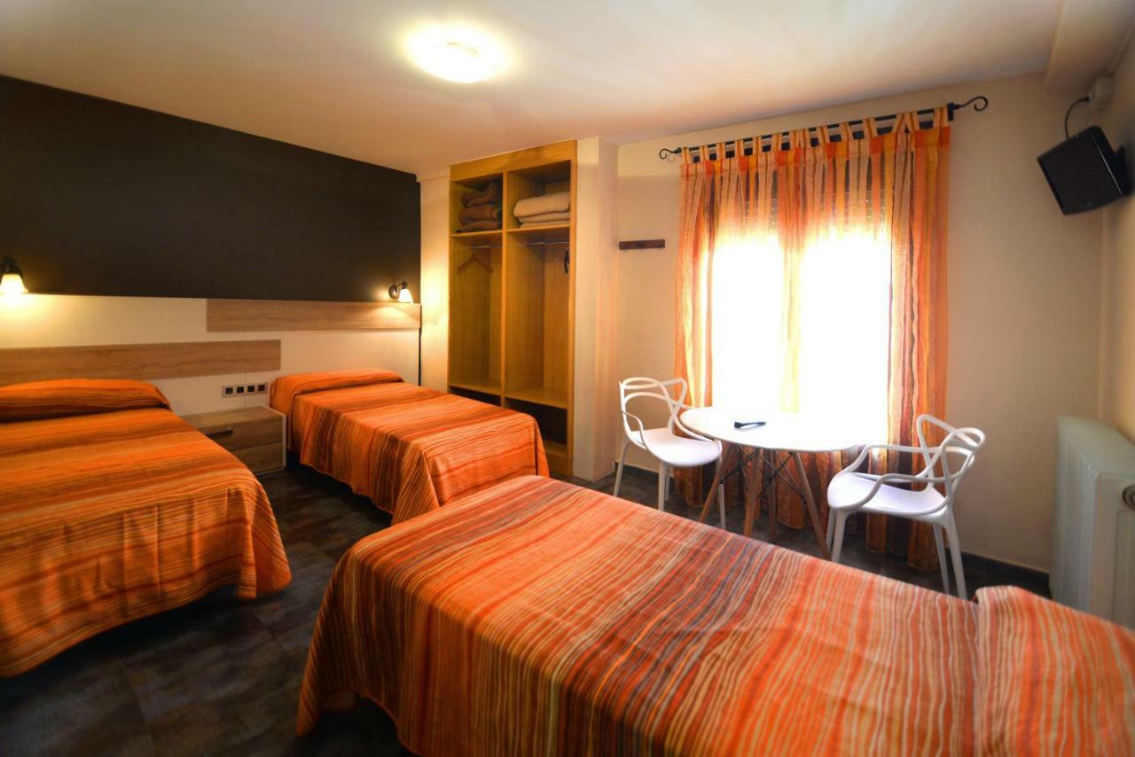 Hostal Palacete De Los Arcedianos Tarazona Luaran gambar