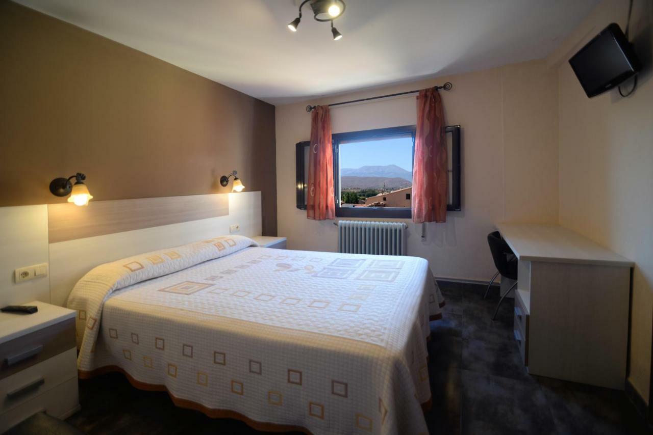 Hostal Palacete De Los Arcedianos Tarazona Luaran gambar
