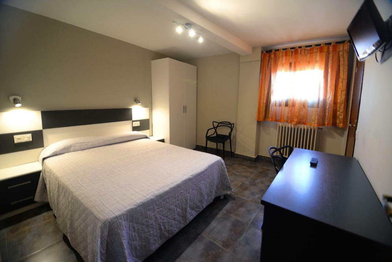 Hostal Palacete De Los Arcedianos Tarazona Luaran gambar