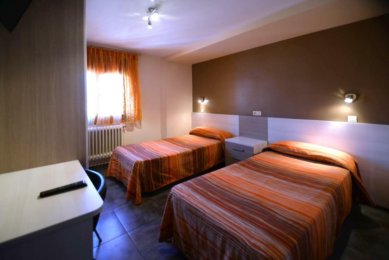 Hostal Palacete De Los Arcedianos Tarazona Luaran gambar