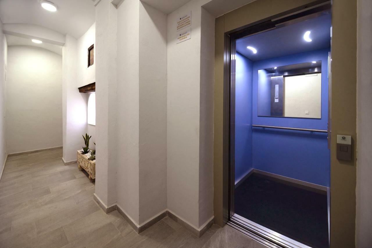 Hostal Palacete De Los Arcedianos Tarazona Luaran gambar